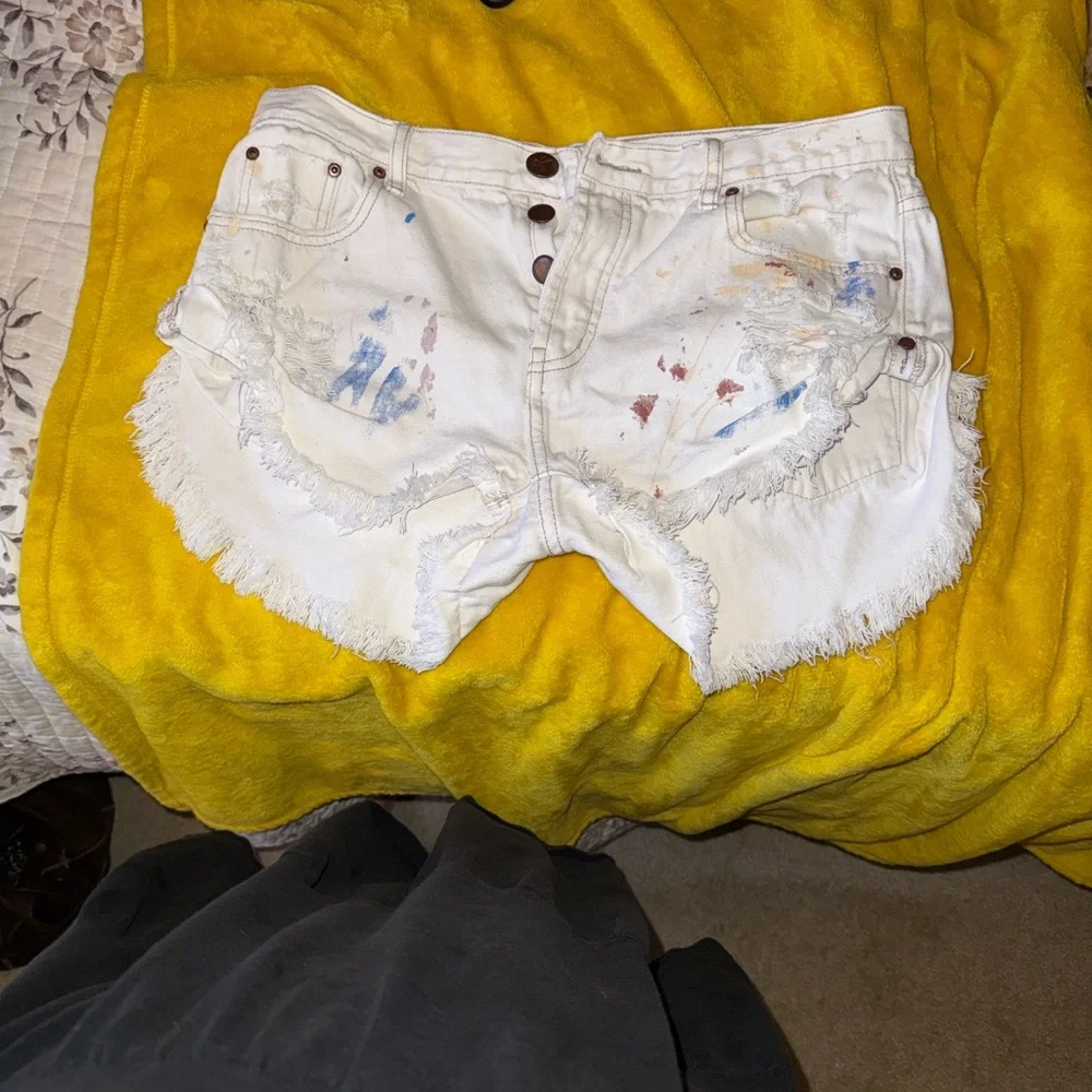 One Teaspoon Cocoa Cash Bandits White Painted  Jean Shorts - Picture 10 of 16